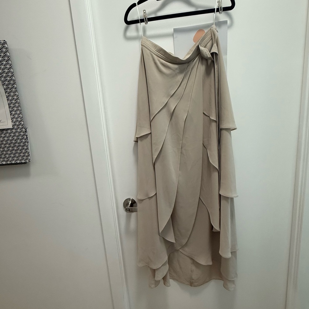 Reiss Elegant Cream Layered Ruffle Asymmetric Formal Maxi Skirt Size US 6 / M